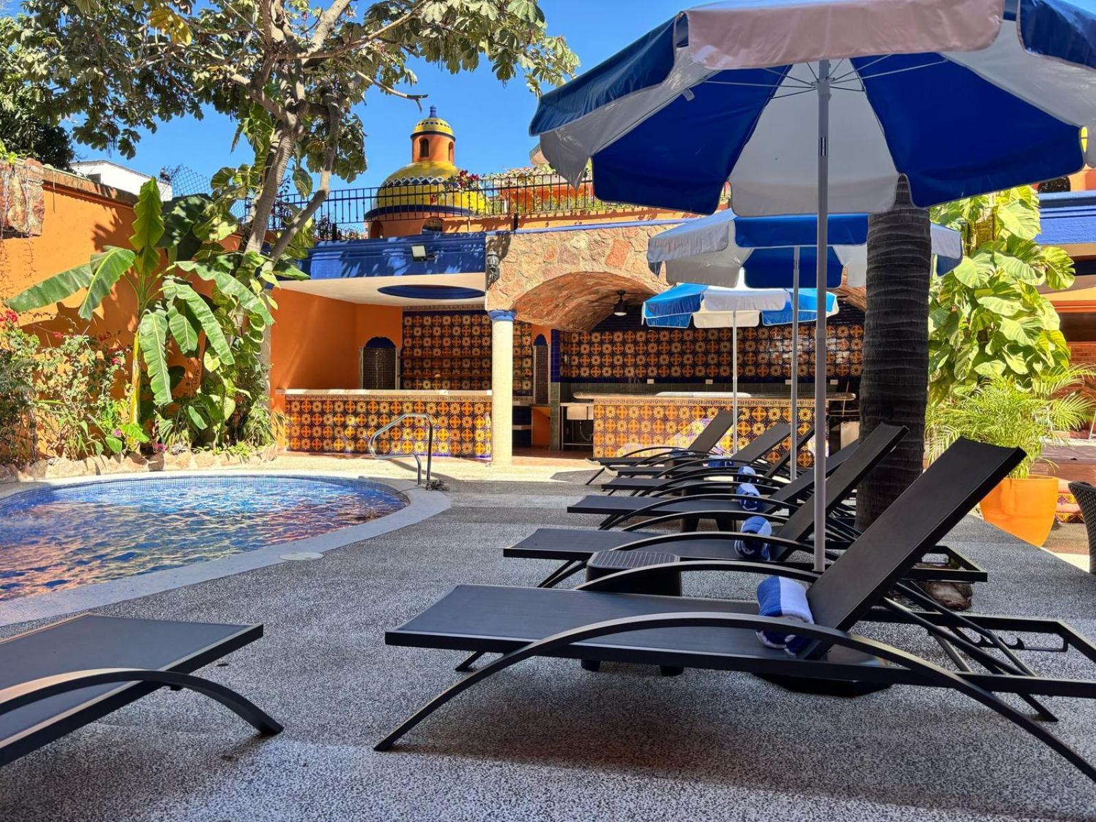Boutique Hotel & Suites Hacienda Lord Twigg Puerto Vallarta Exterior photo